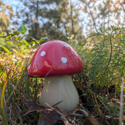 Garden mushroom (6-inch)